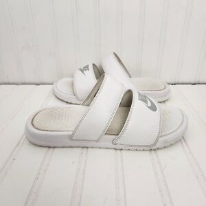 Nike Benassi Duo Ultra Slides Women’s Size 8 White Comfort Sandals 819717-100